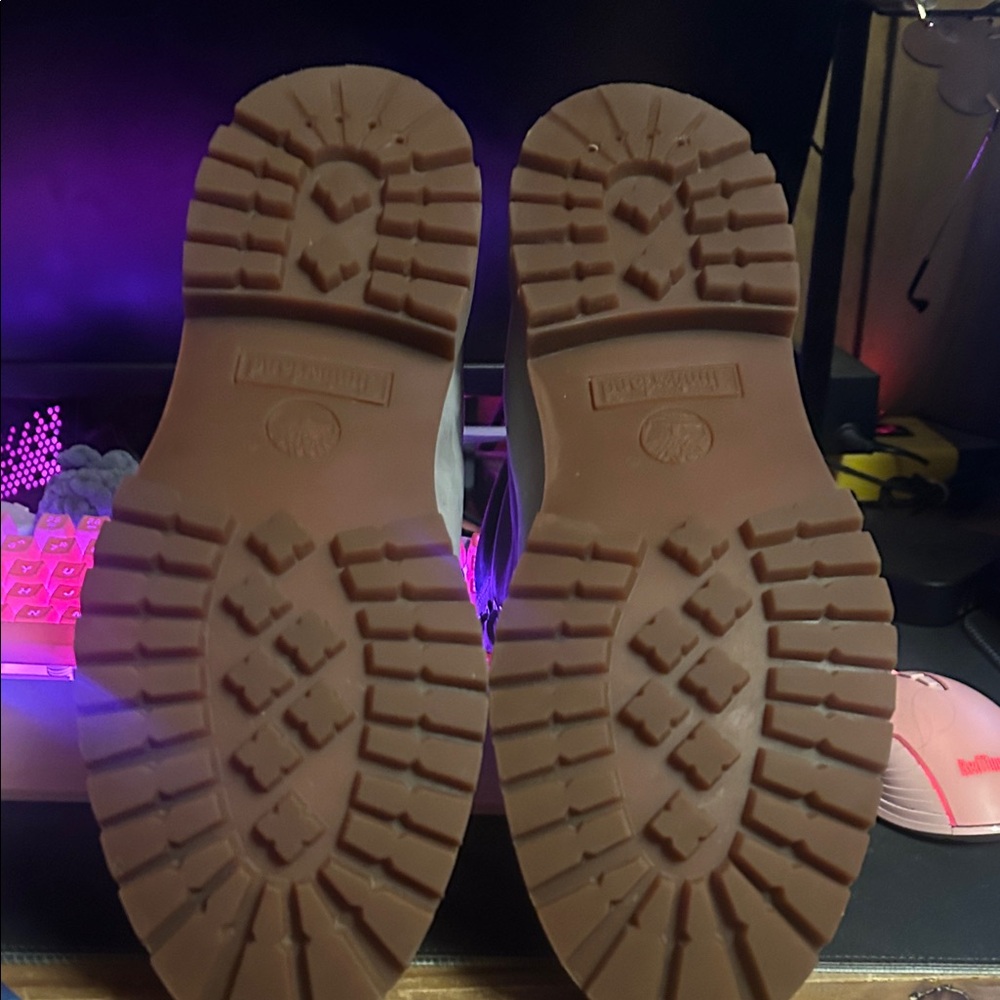 Timberland I bought them but never wore them and the box is alright